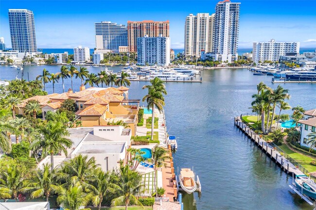 Foto del edificio - 2626 Castilla Isle