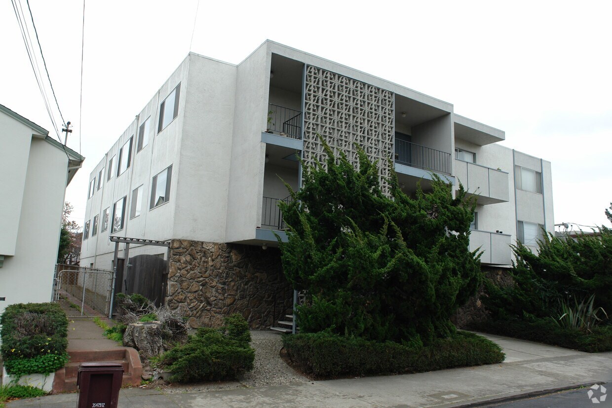 Foto del edificio - 1017 Kains Ave