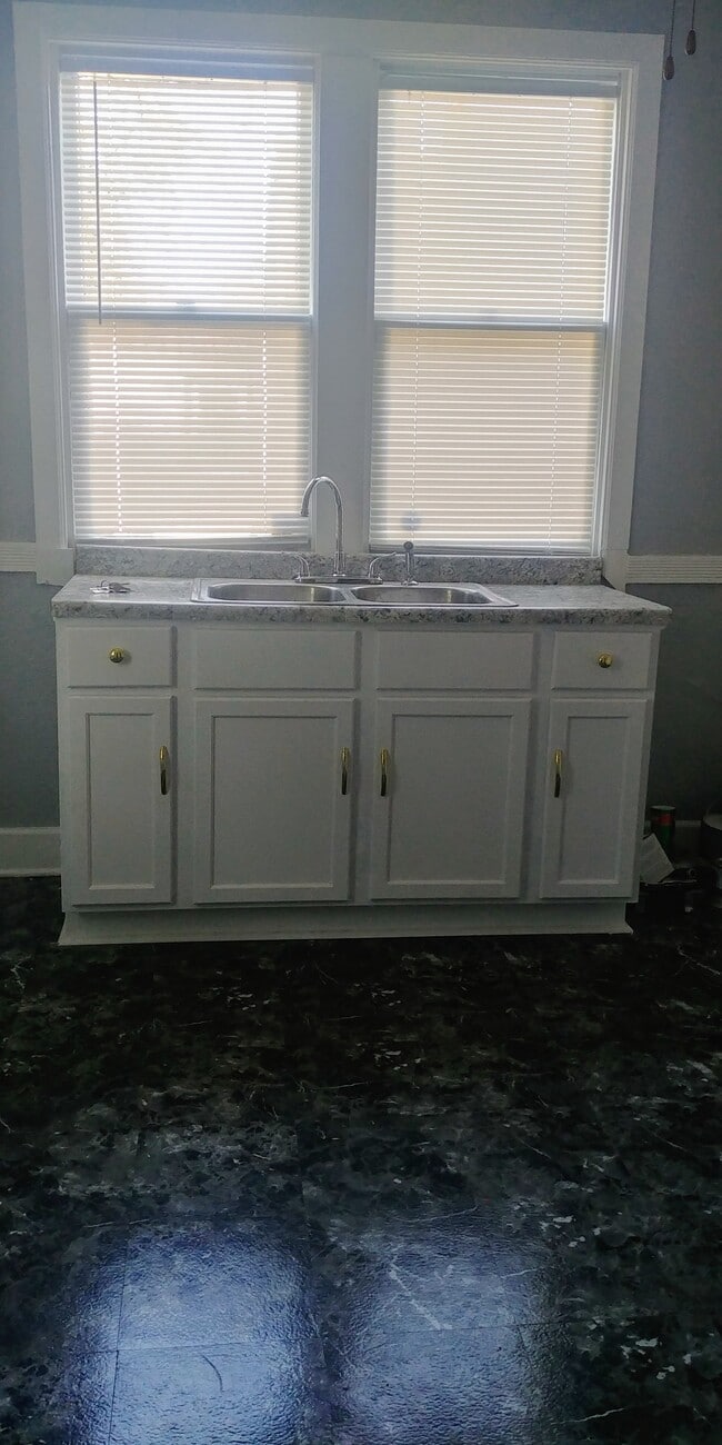 New kitchen floor and cabinets - 1560 Buckingham St