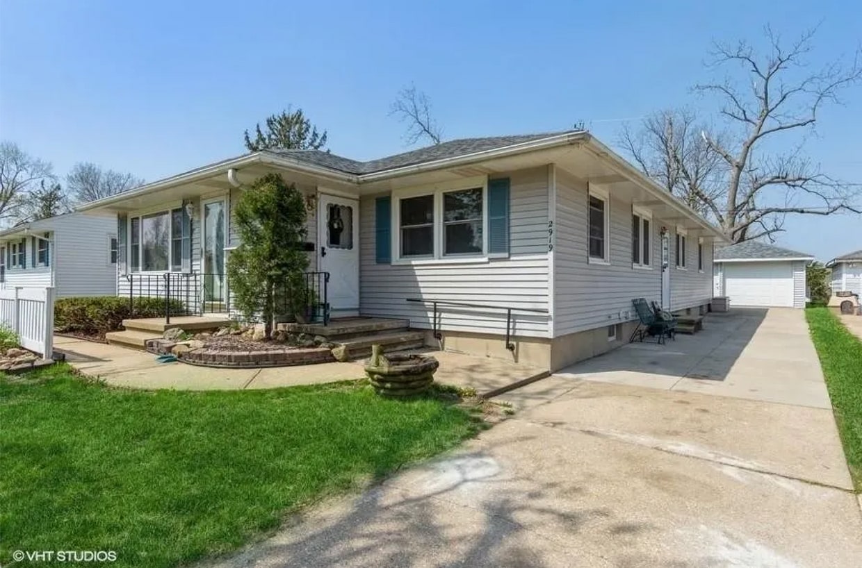 2919 Russell Dr NE, Cedar Rapids, IA 52402 Townhome Rentals in Cedar