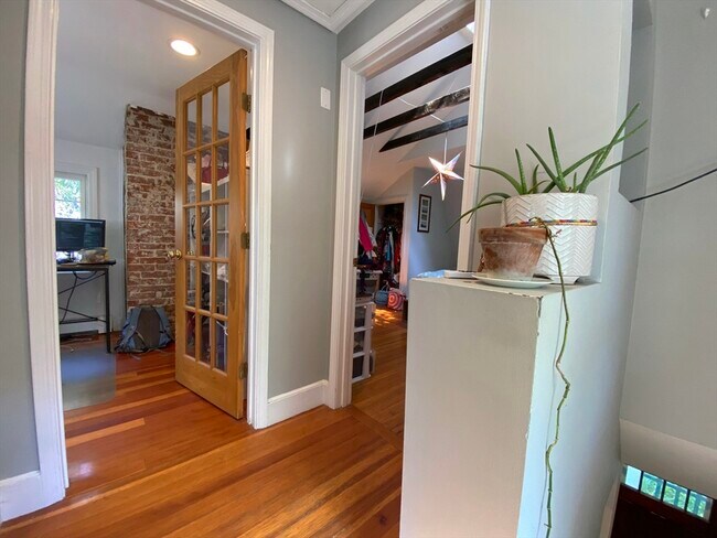 Building Photo - 78 Southbourne Rd