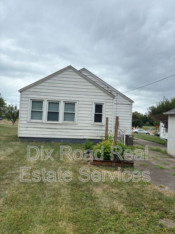 Building Photo - 911 Stanley St