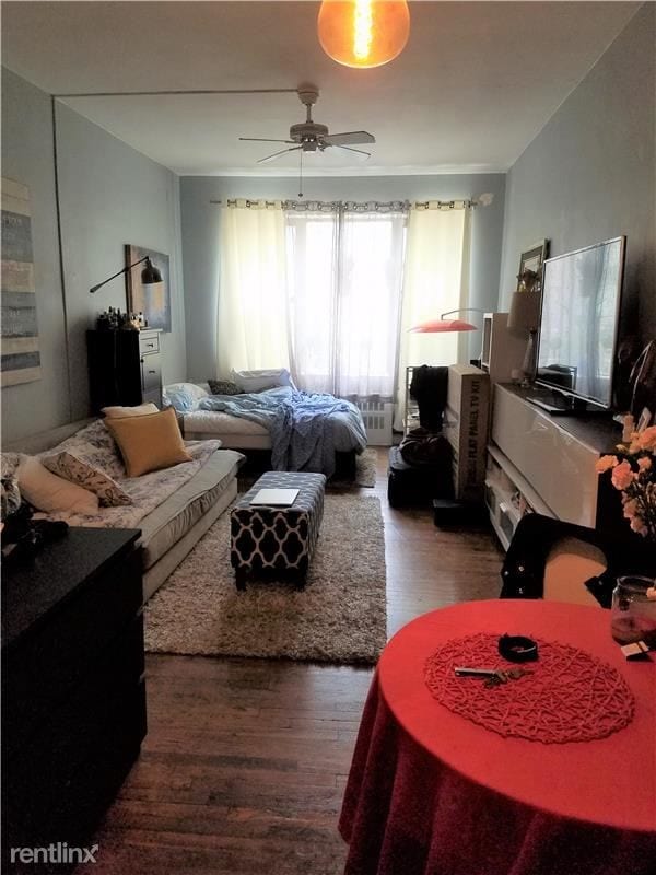 Primary Photo - 305 Spring St