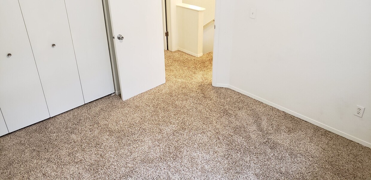 Back bedroom, not master - 301 N Spruce Dr