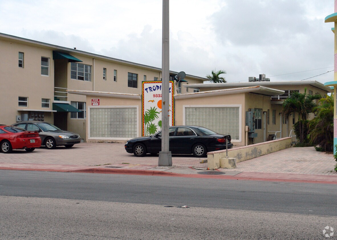 Foto del edificio - 9332 Collins Ave