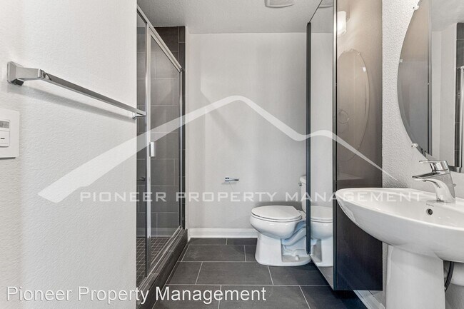 Building Photo - 3 br, 3.5 bath House - 6996 W Alaska Dr