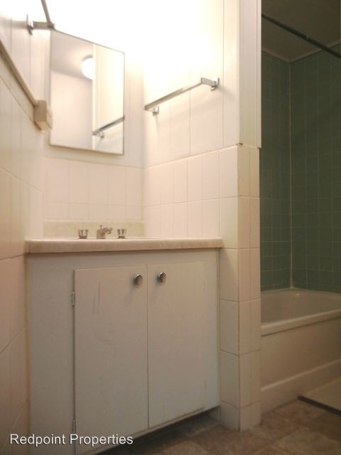 Building Photo - 422 2nd Ave N