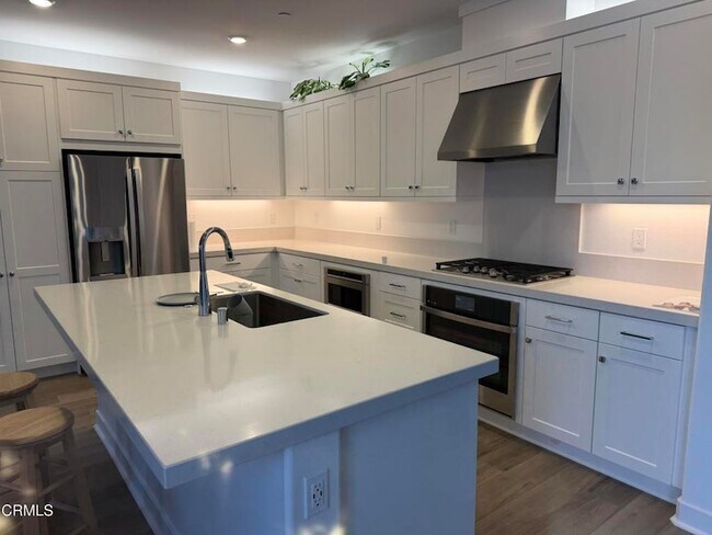 Foto del edificio - 461 Snowdrop Ln