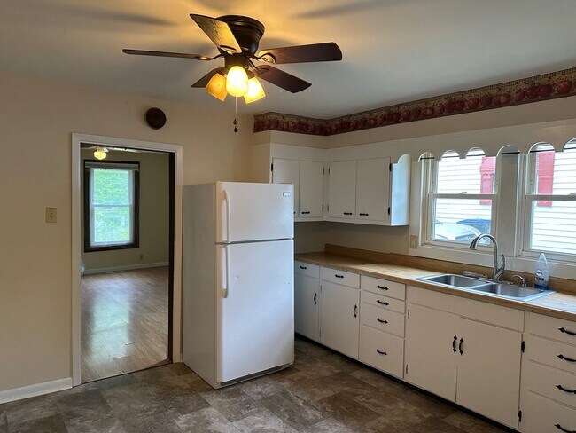 Foto del edificio - 3 Bedroom / 1.5 Bath ? Kingsport, TN