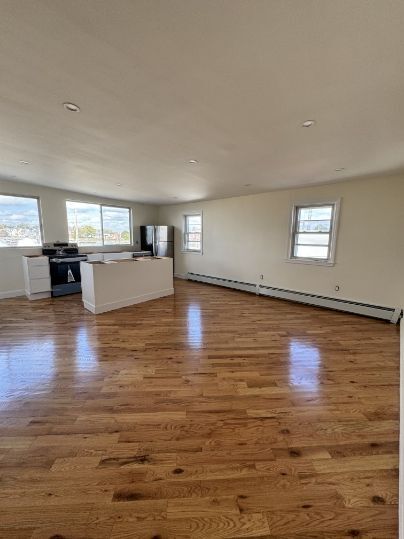 Foto del edificio - 585 Shirley St