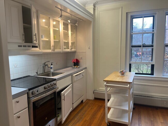 Foto del edificio - 988 Memorial Dr