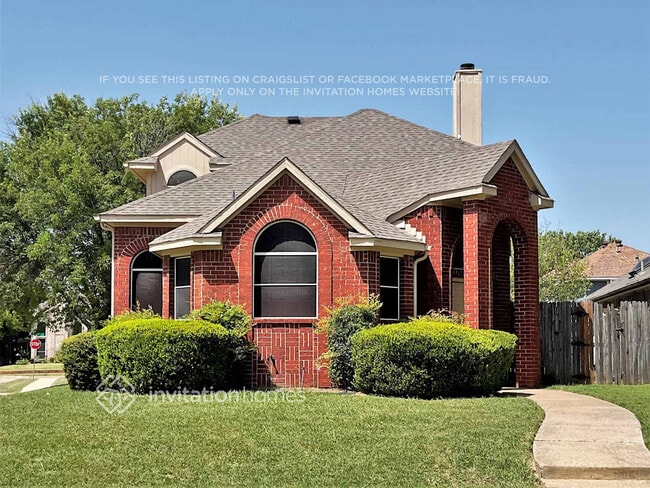 Building Photo - 4402 Laredo Dr