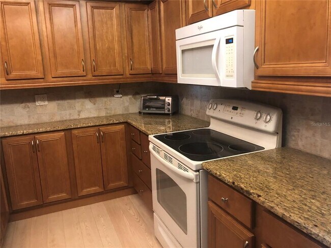 Building Photo - 1714 69th Ave W