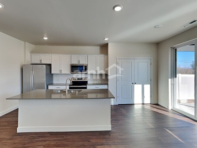 Foto del edificio - 4730 86th Avenue NE