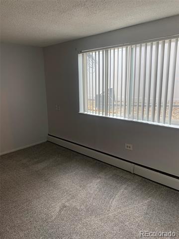 Foto del edificio - 2540 Kenton St