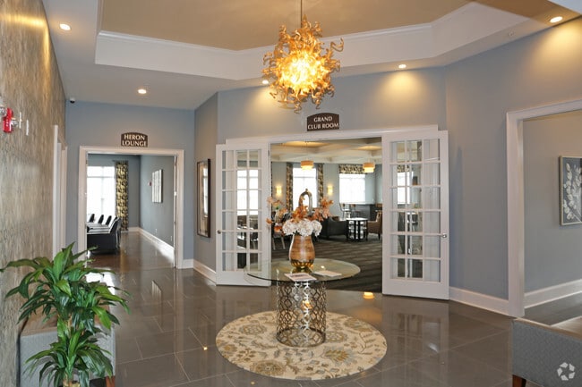 Clubhouse - Heron Pointe  Apartments