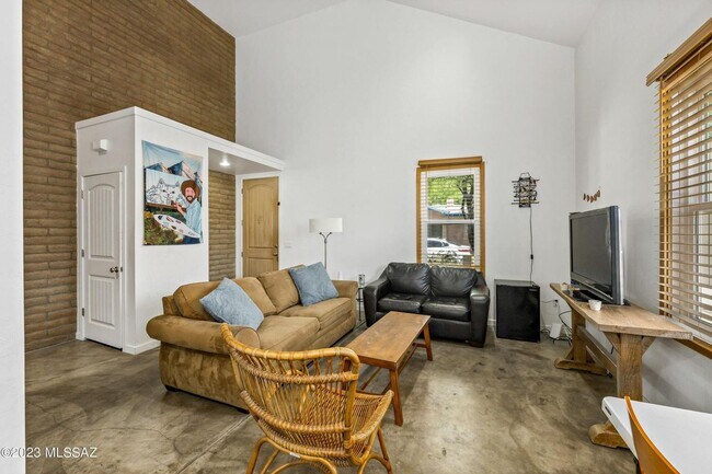 Foto del edificio - PRELEASE August 2026! West University Home!