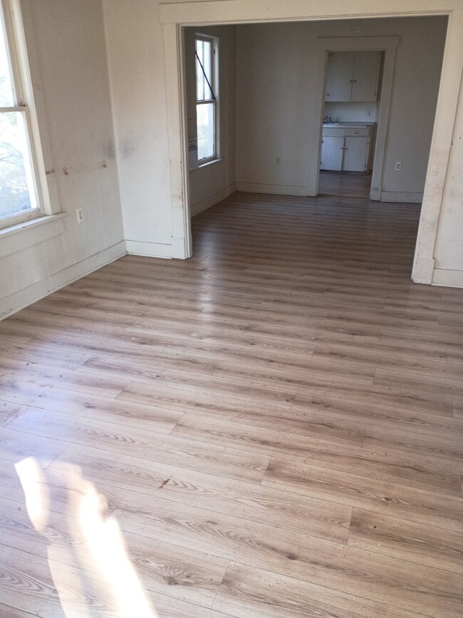 Building Photo - 3309 Richmond St