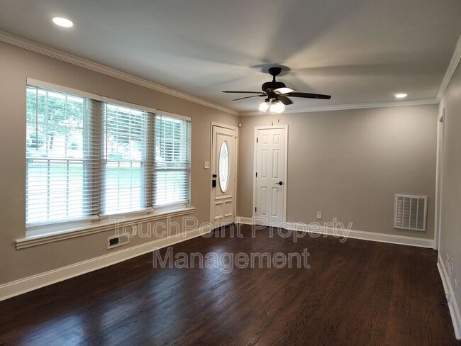 Building Photo - 3401 Bonaire Dr