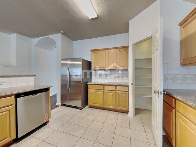 Foto del edificio - 16518 Barker Ranch Ct