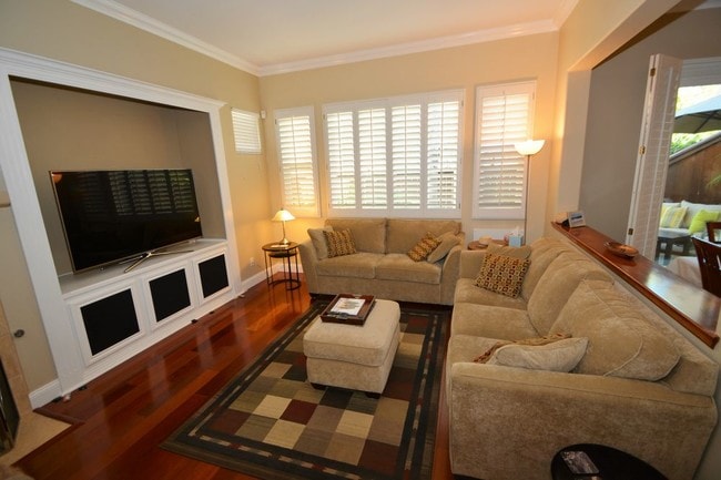 Building Photo - 3878 Ruette San Raphael
