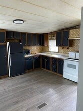 Building Photo - 16945 Rooster Ln