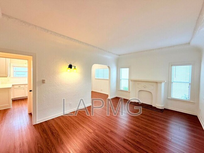 Foto del edificio - 2751 Pomeroy Ave