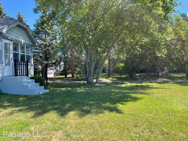 Foto del edificio - 2 br, 1 bath House - 923 Berwood Ave W.