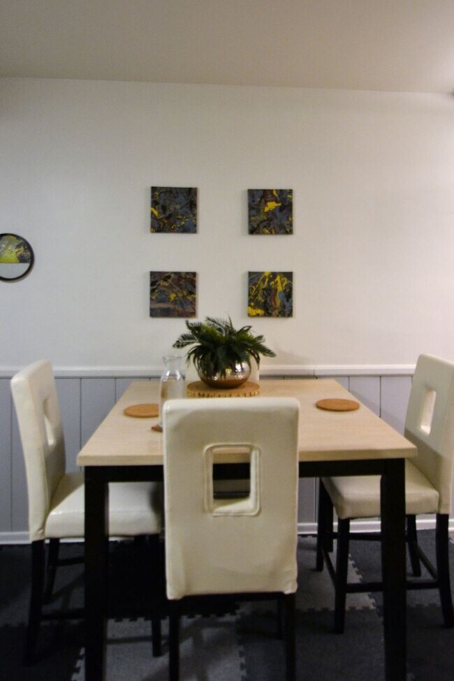 Foto del edificio - 12423 Chandler Blvd