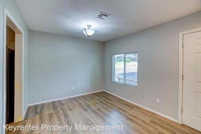Foto del edificio - 3259-3259 S Hudson Ave