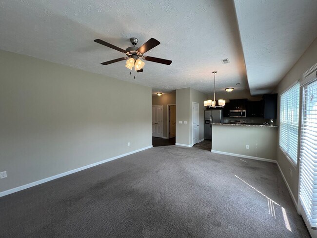 Foto del edificio - 1/2 Off First Month's Rent! Beautiful 3 Be...