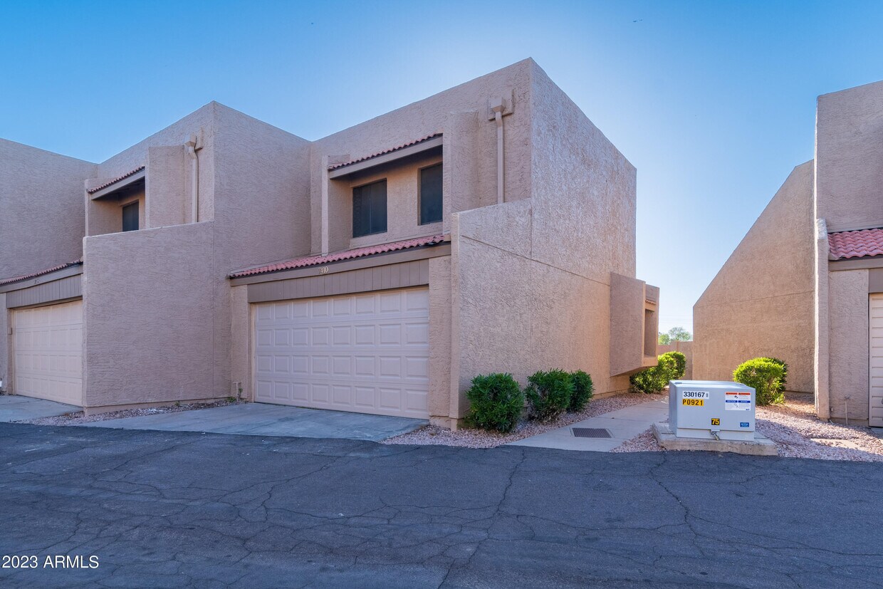 7410 N 44th Dr, Glendale, AZ 85301 Townhome Rentals in Glendale AZ