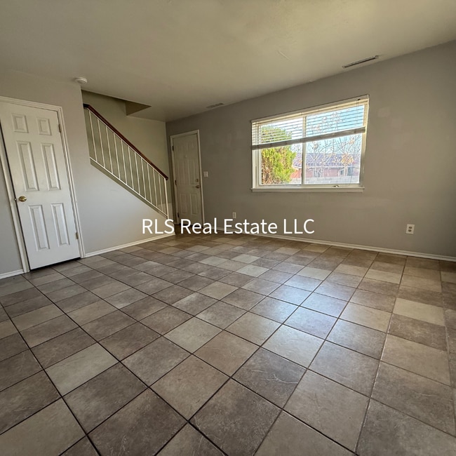 Building Photo - 1495 E 8600 S