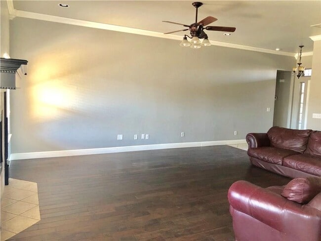 Building Photo - 1717 Tara Dr