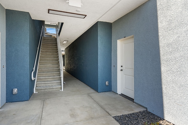 Foto del edificio - 6470 Stockton Blvd