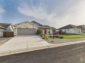 Building Photo - 726 Madilynn Ct