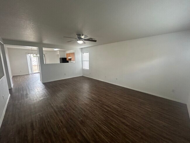 Building Photo - 11545 W Corrine Dr