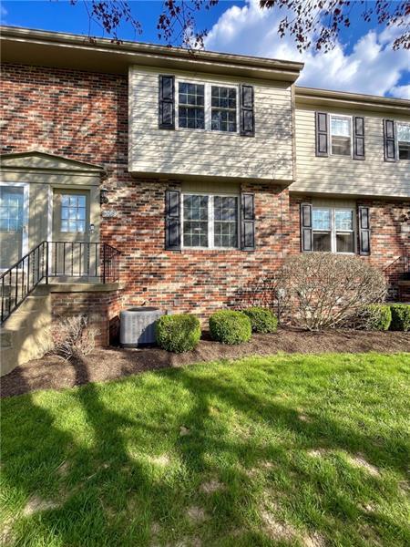 Foto principal - 3068 E Bardonner Rd