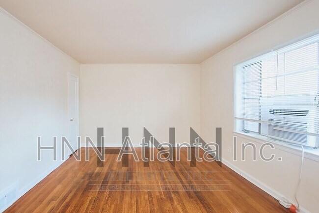 Building Photo - 1347 Briarwood Dr NE
