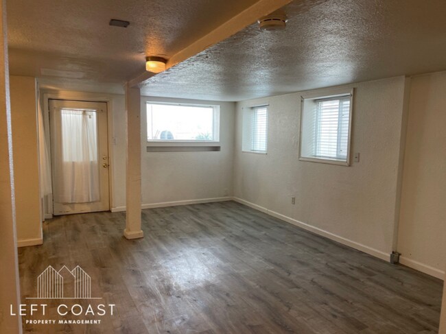 Foto del edificio - 443 SW 7th St