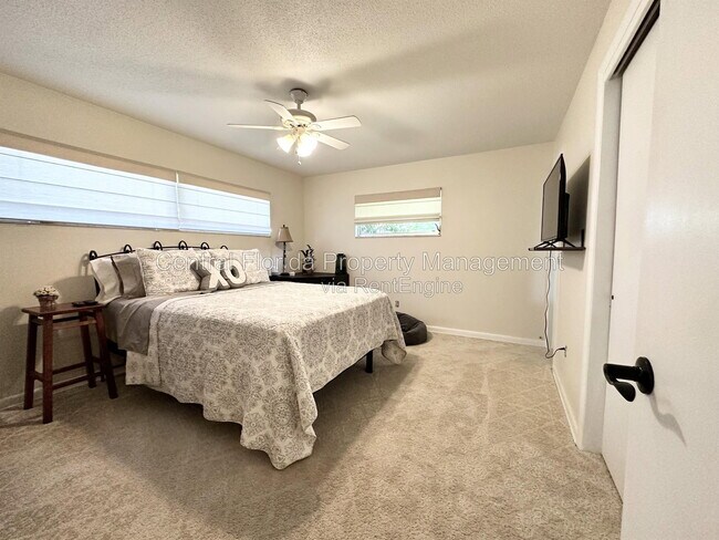 Foto del edificio - 3137 Thistlehill Dr