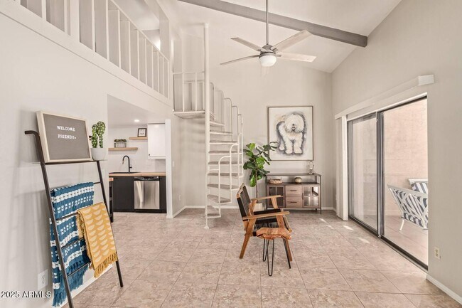 Foto del edificio - 2329 N Recker Rd