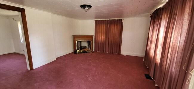 Building Photo - 3-Bedroom, 1-Bath House