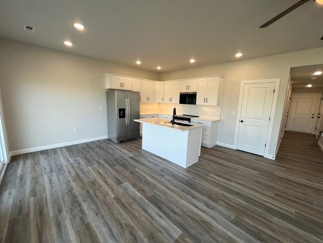 Building Photo - 82 SE 351st Rd