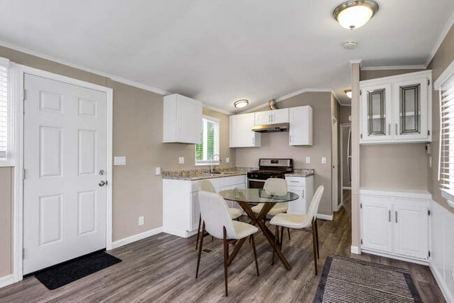 Building Photo - 341 3rd Ave