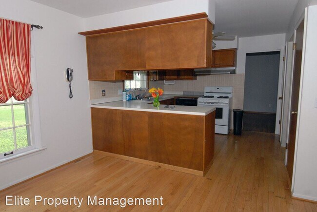 Building Photo - 5 br, 2.5 bath House - 220 Creve Coeur