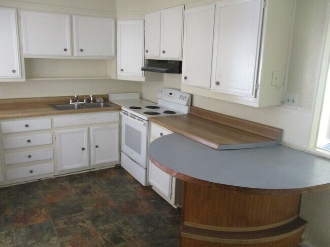 Foto del edificio - 2306 Gail Ave