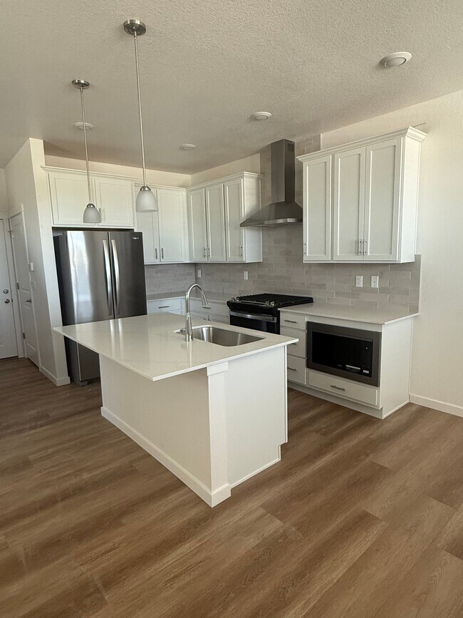 Building Photo - 1508 Higgins Crk Dr
