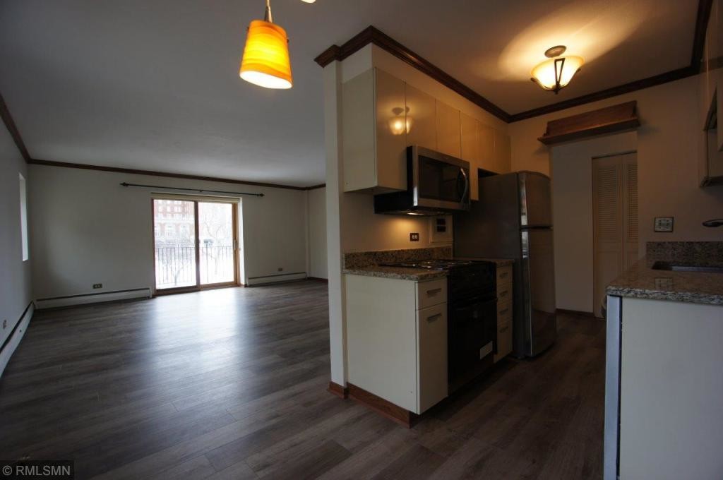 Primary Photo - 2928 Dean Pkwy