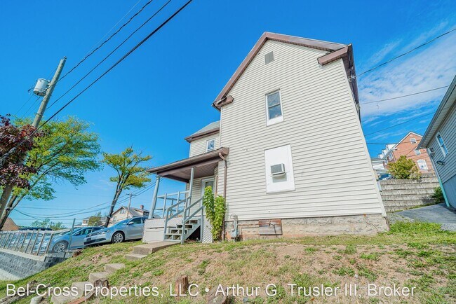 Building Photo - 3 br, 1.5 bath House - 709 Naomi St